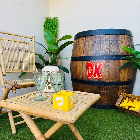 Retro Gaming Universe, Escape Game & Gameroom *